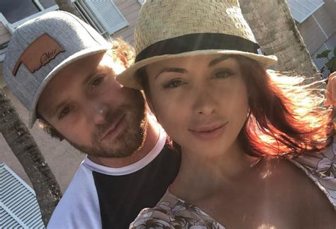 are paola and russ still together|paola and russ divorce.